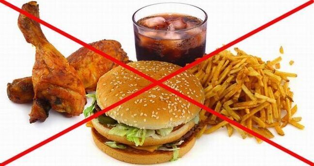 Pankreatiidi korral peate järgima ranget dieeti, jättes dieedist välja kahjulikud toidud. 